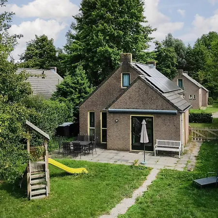 6 - Persoons Forest Pet & Family 197