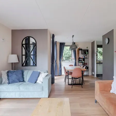 6 - Persoons Forest Pet & Family 197 *