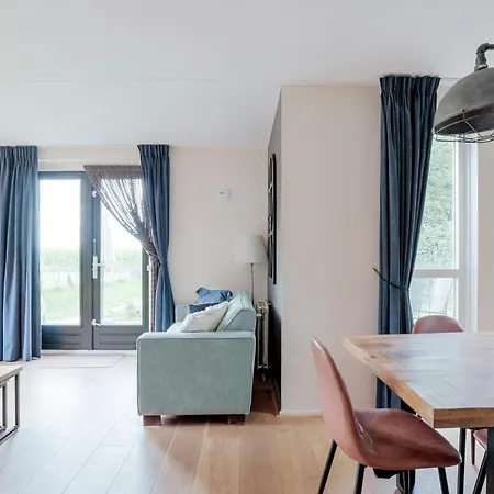 6 - Persoons Forest Pet & Family 197 Holiday home Ewijk