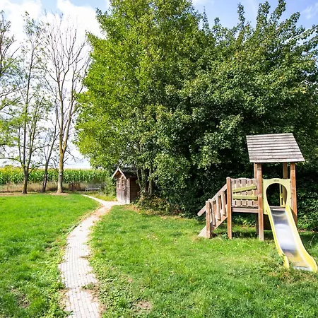 6 - Persoons Forest Pet & Family 197