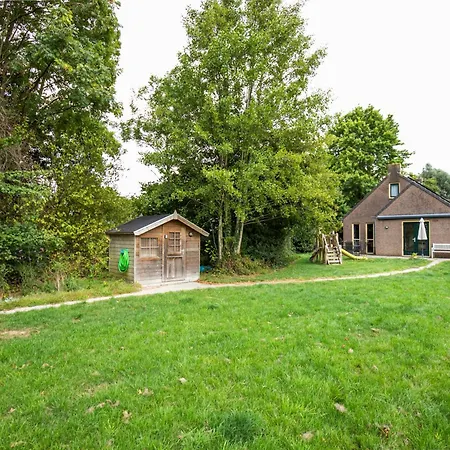 6 - Persoons Forest Pet & Family 197 Holiday home *