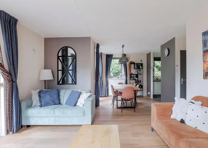 6 - Persoons Forest Pet & Family 197 *