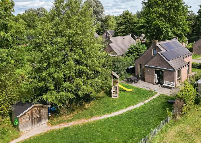 6 - Persoons Forest Pet & Family 197 * Ewijk