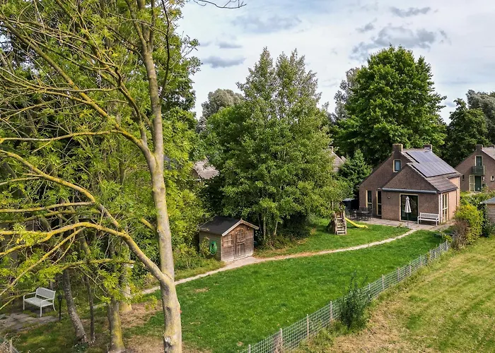 6 - Persoons Forest Pet & Family 197 *