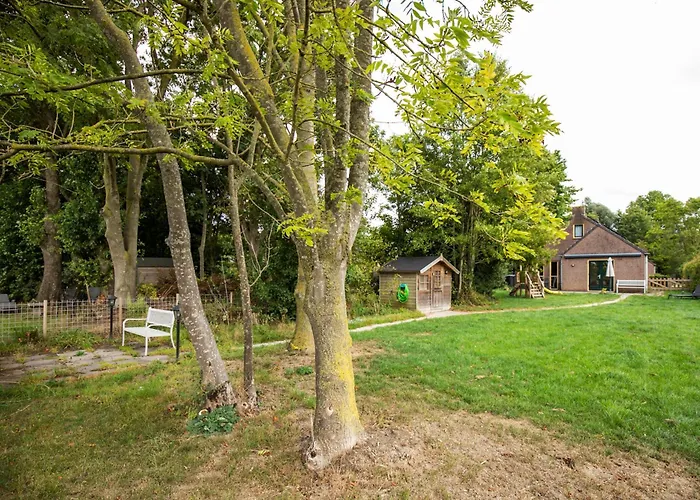 6 - Persoons Forest Pet & Family 197 * Ewijk