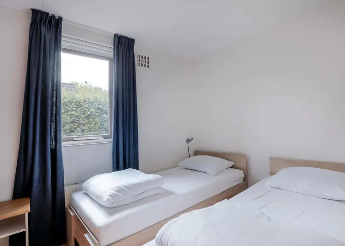 6 - Persoons Forest Pet & Family 197 *