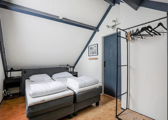 6 - Persoons Forest Pet & Family 197 * Ewijk