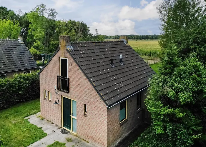 בית נופש 6 - Persoons Forest Pet & Family 197 *